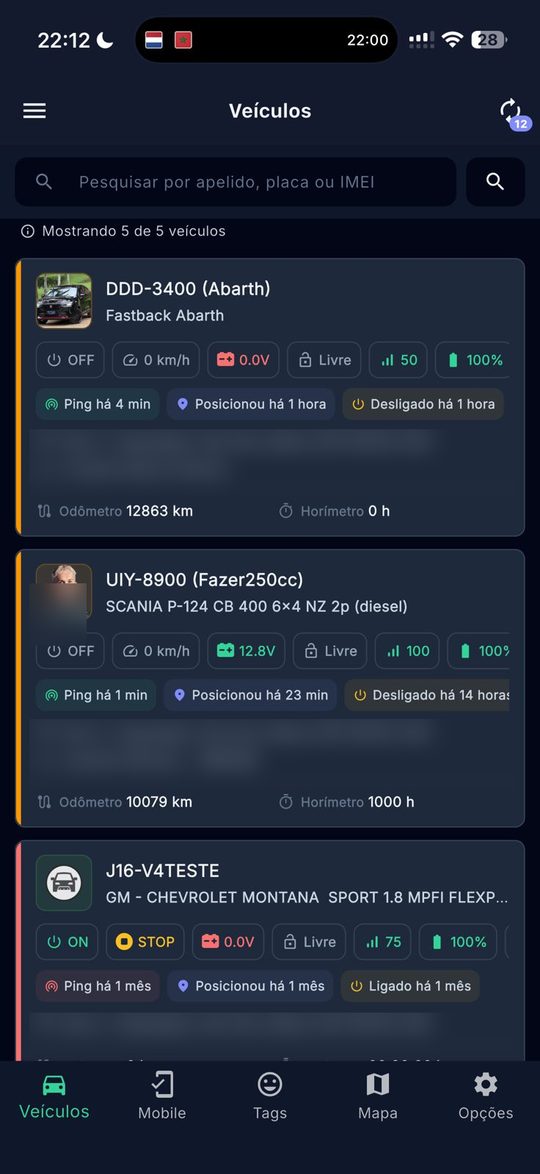 Lista de veículos com status ao vivo